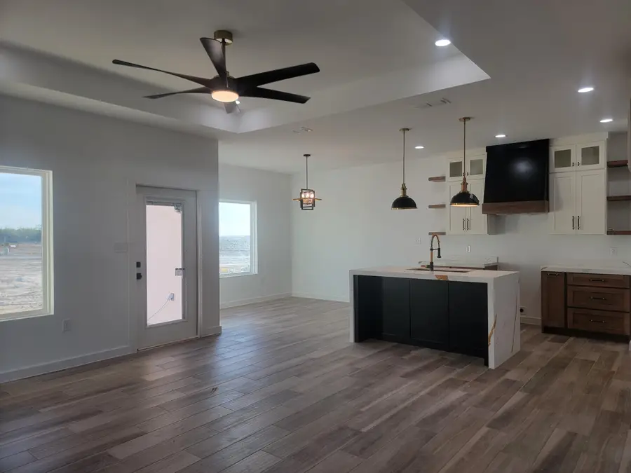 5131 Nispero Ln, Laredo, TX 78046 - Image #2