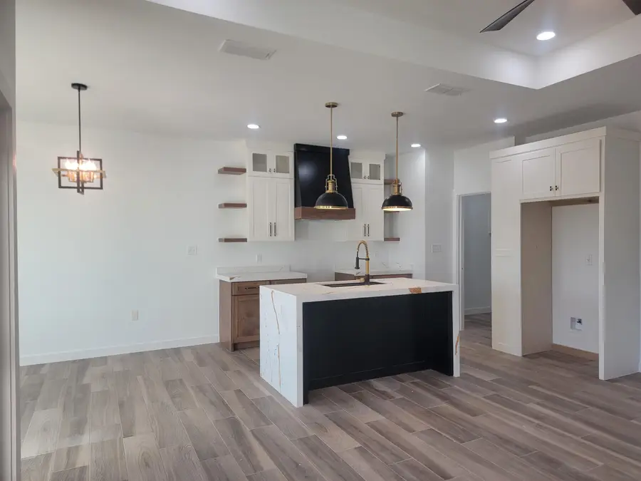 5131 Nispero Ln, Laredo, TX 78046 - Image #3