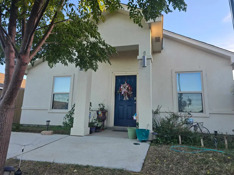 1507 Tesis Dr., Laredo, TX 78046-5794 - Image #3