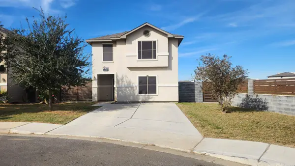 3821 Gregorio Lerma Dr, Laredo, TX 78046