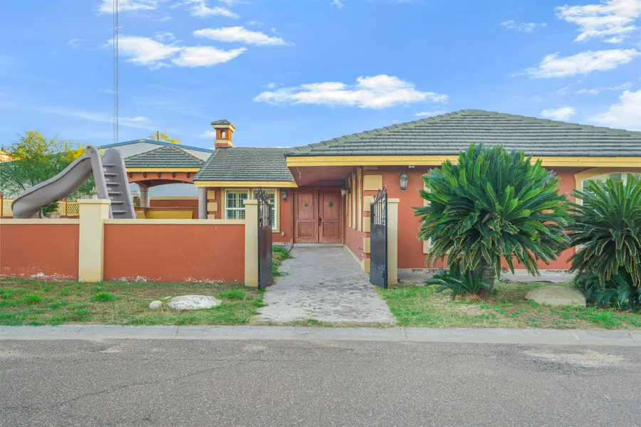 101 Lamrick Cir, Laredo, TX 78046 - Image #2