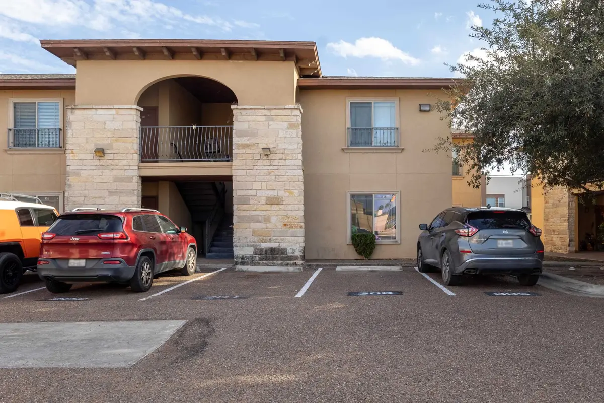 9805 Sterling Lp, Laredo, TX 78045 - Image #1