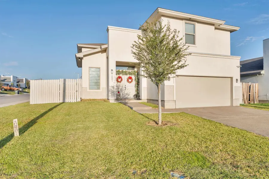 1001 La Muralla St, Laredo, TX 78046 - Image #2