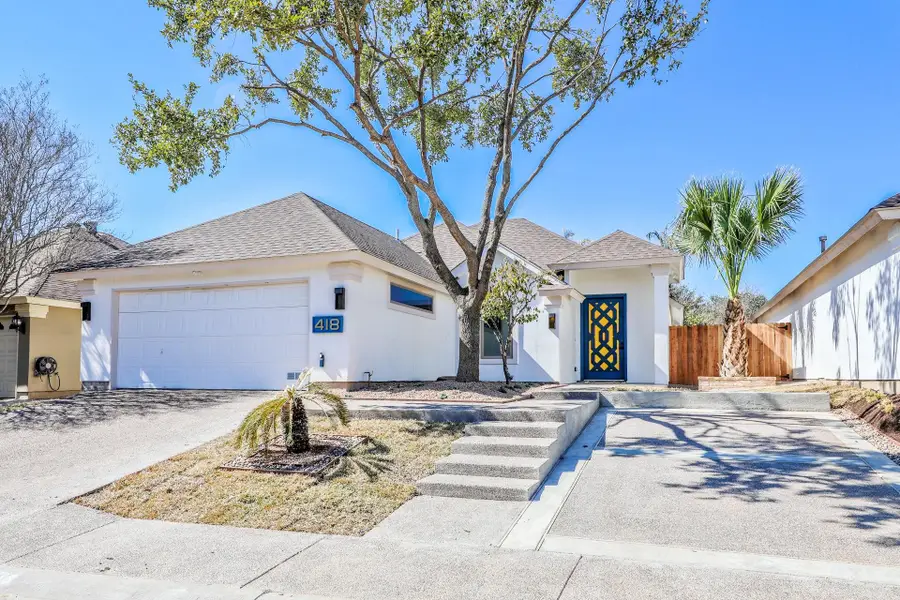 418 Cinnamon Teal Lp, Laredo, TX 78045 - Image #2