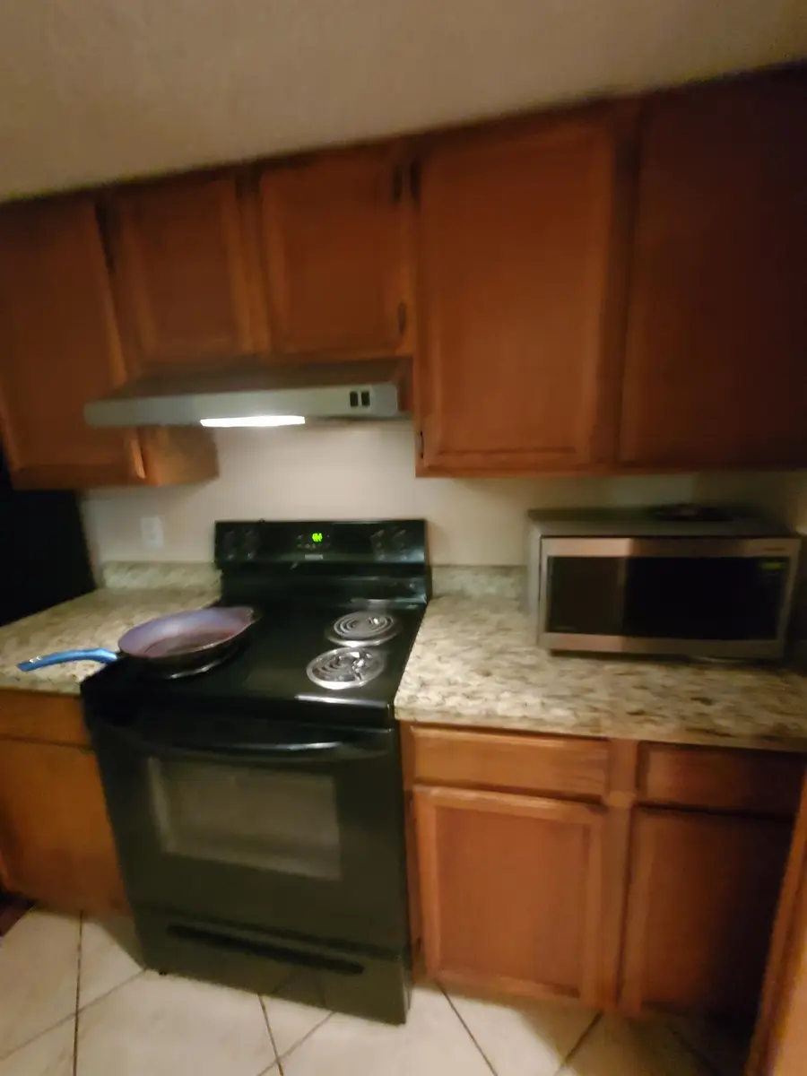 100 E Aurora St, Laredo, TX 78041 - Image #2