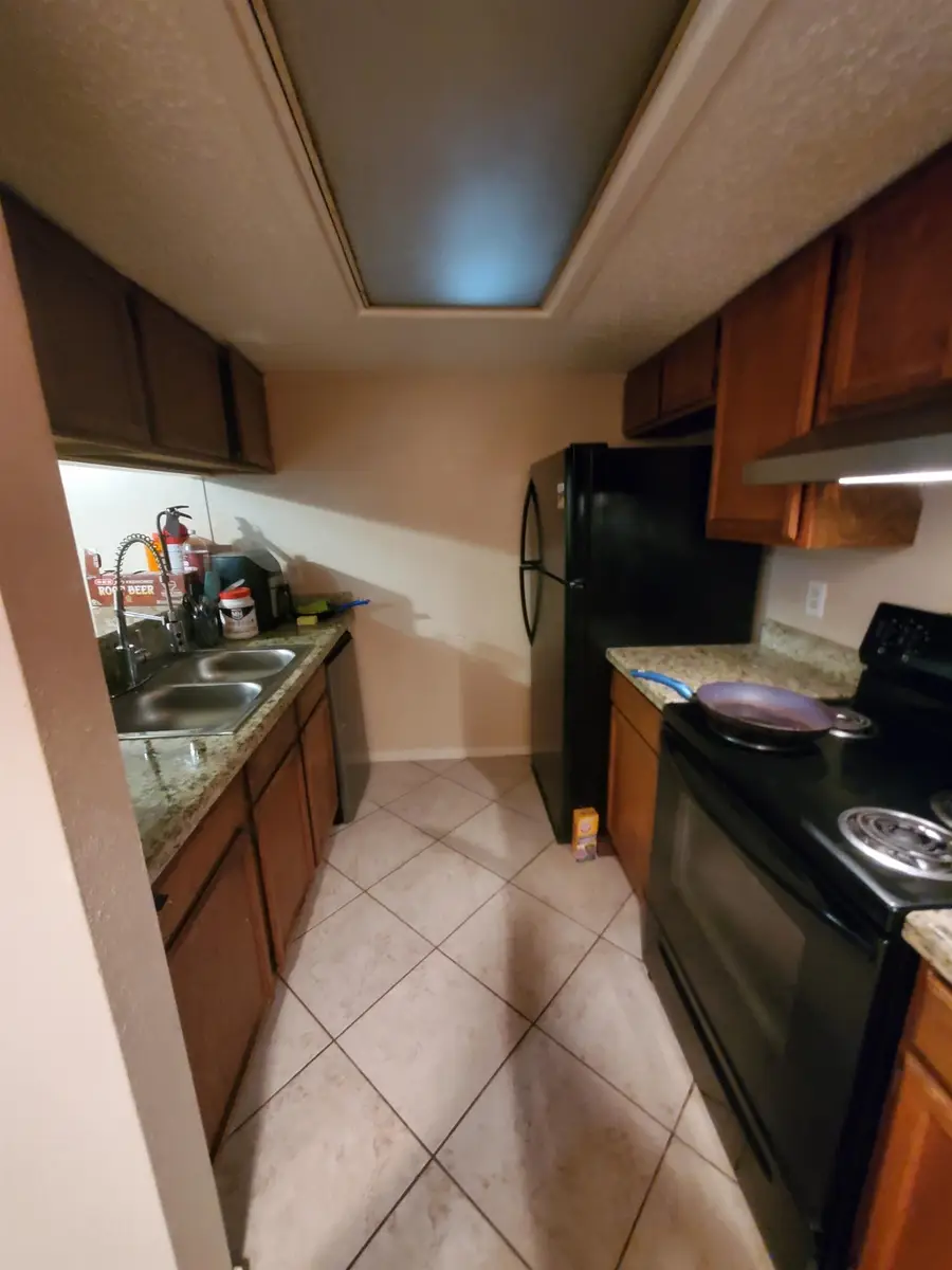100 E Aurora St, Laredo, TX 78041 - Image #3