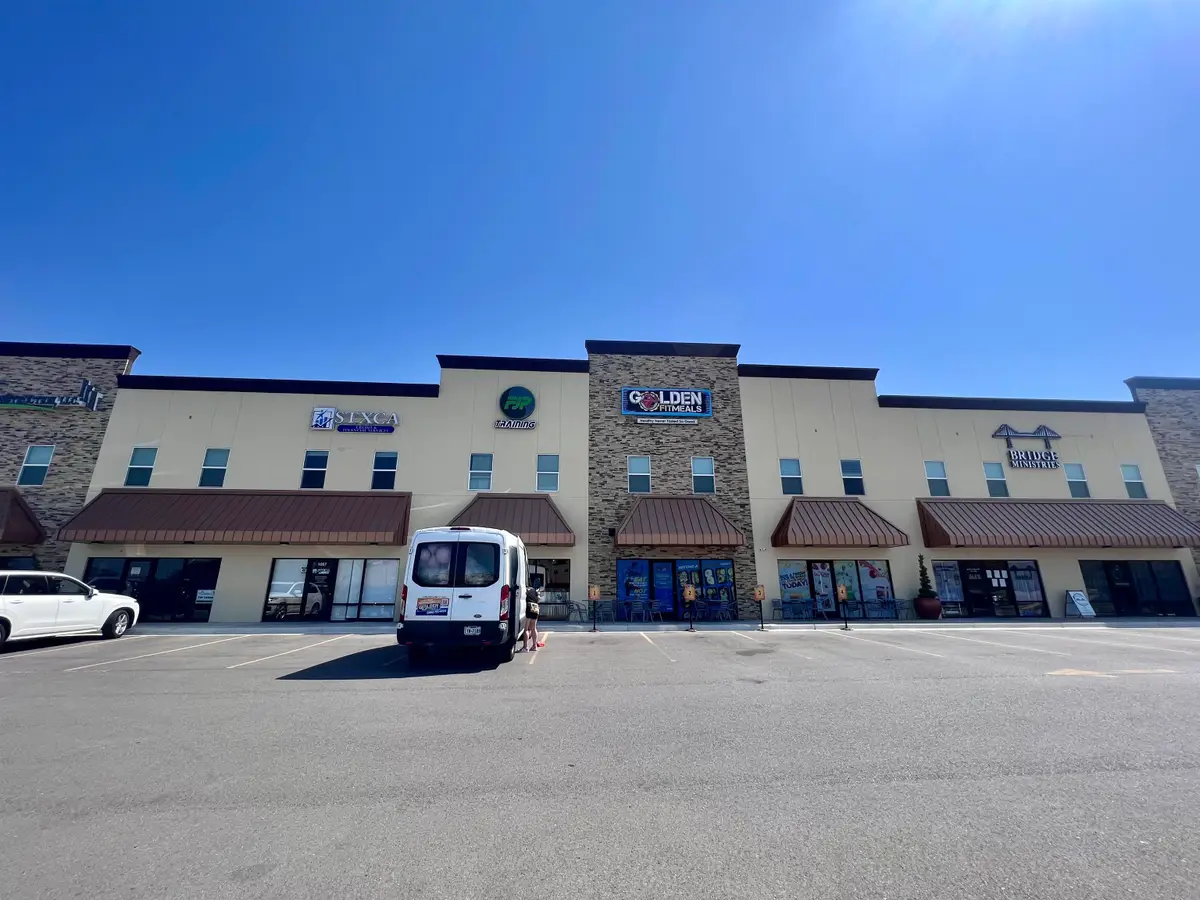 8218 Casa Verde Rd, Laredo, TX 78041 - Image #1