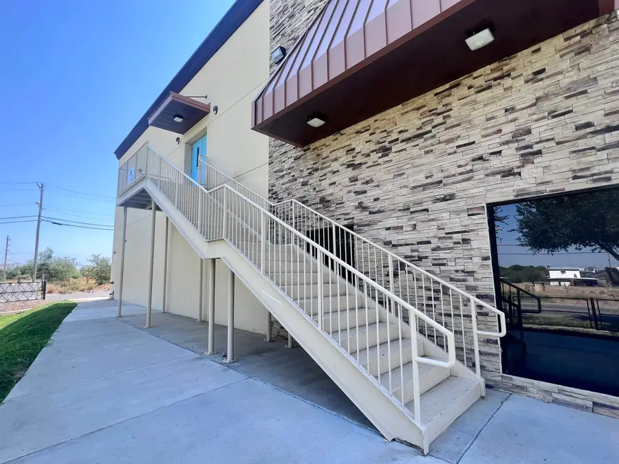 8218 Casa Verde Rd, Laredo, TX 78041 - Image #2