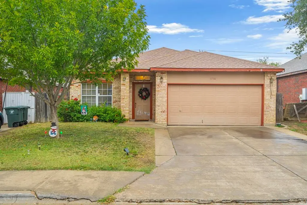1718 Denmark Ln, Laredo, TX 78045 - Image #1