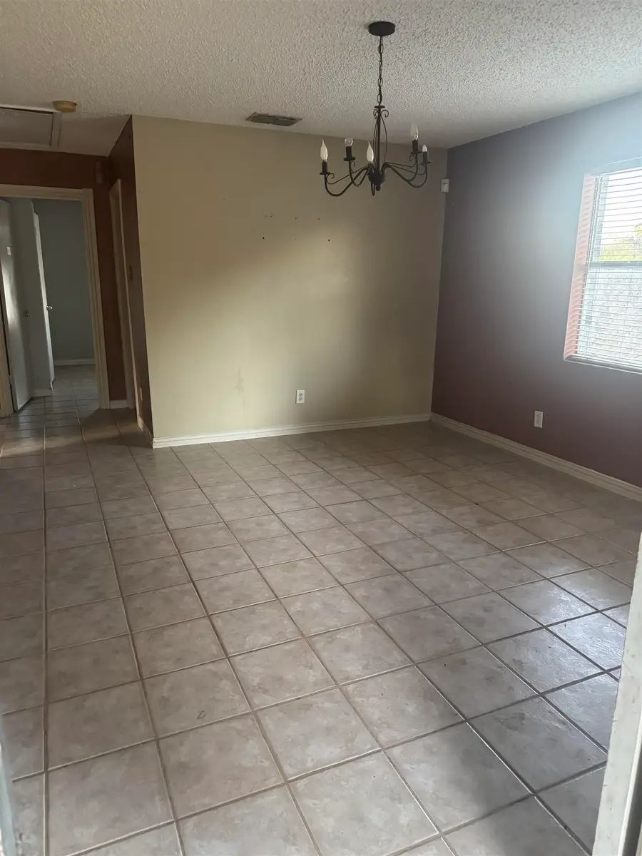 5908 Colt Dr, Laredo, TX 78043 - Image #2