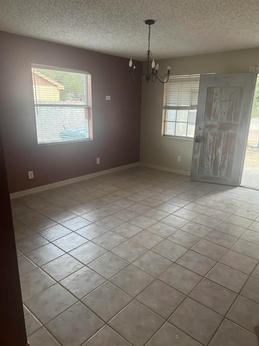 5908 Colt Dr, Laredo, TX 78043 - Image #3