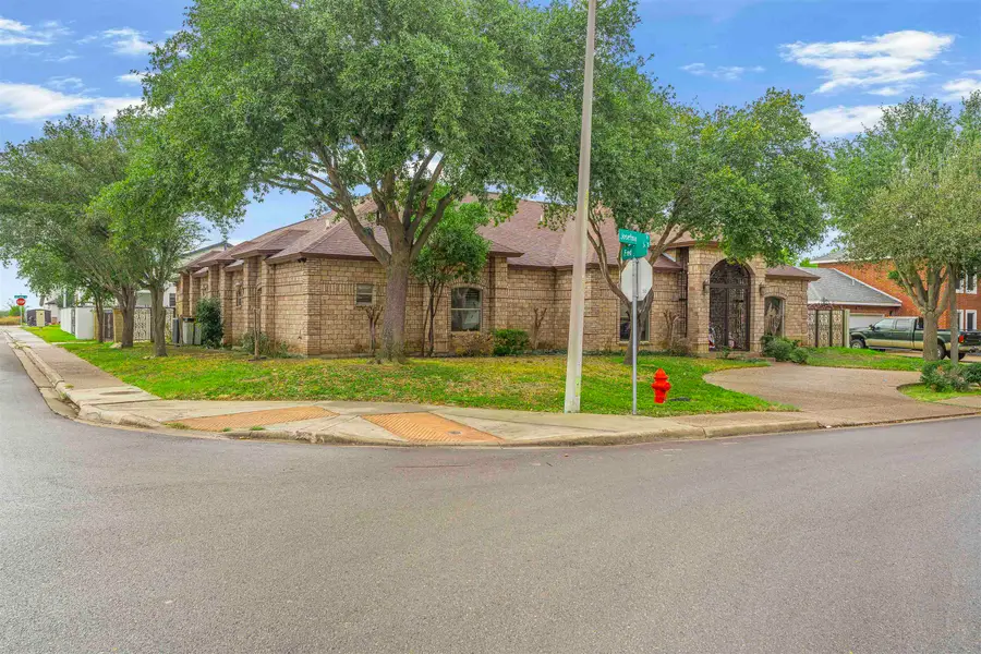 3625 Josefina Dr, Laredo, TX 78041 - Image #3