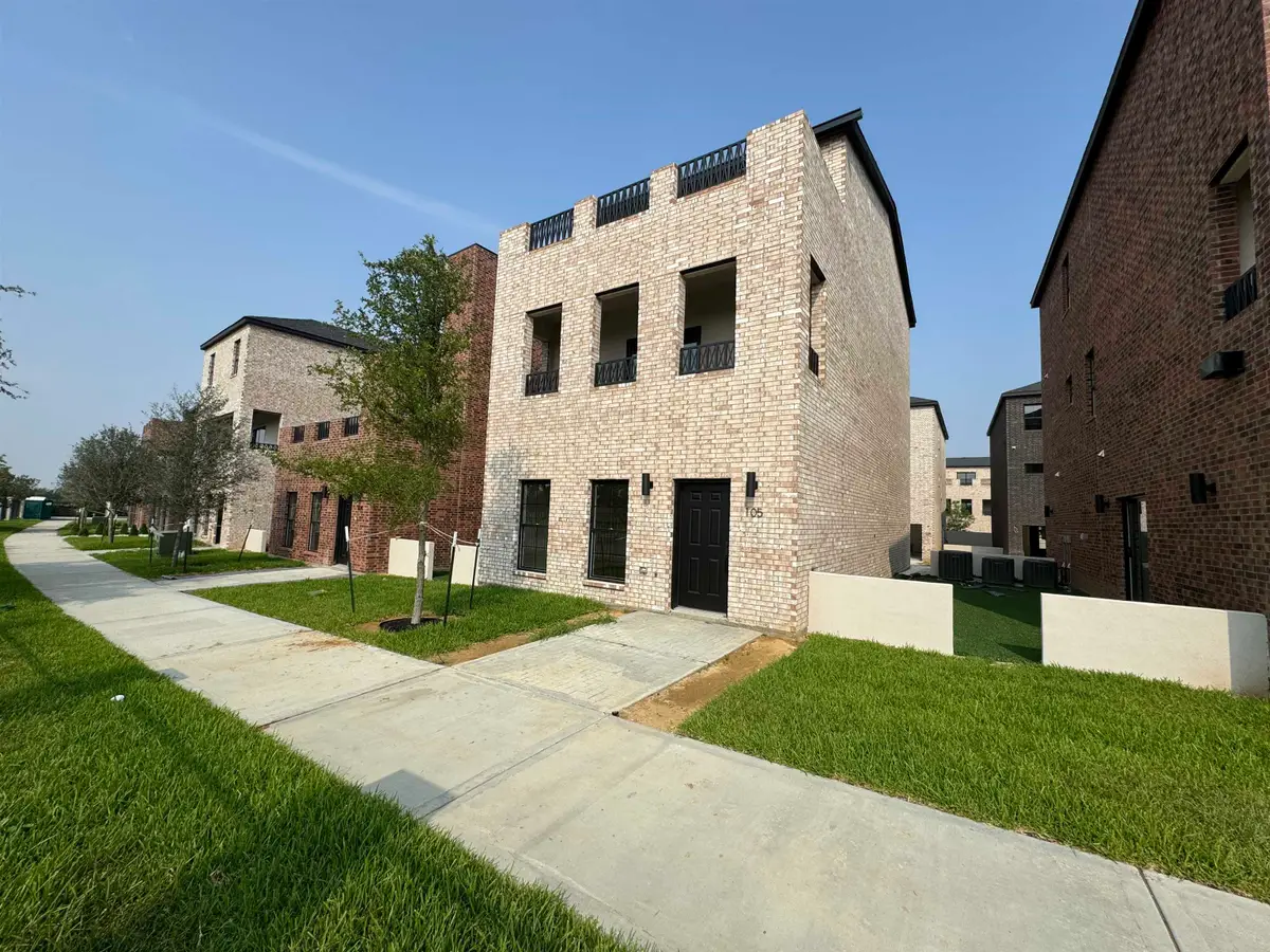 210 Veracruz Dr., Laredo, TX 78045 - Image #1