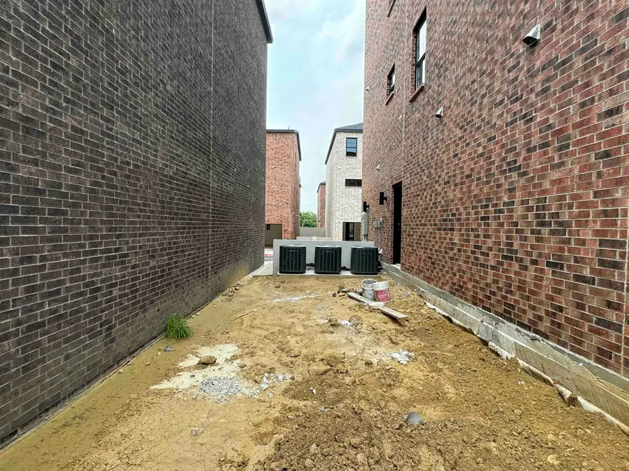 210 Veracruz Dr., Laredo, TX 78045 - Image #3