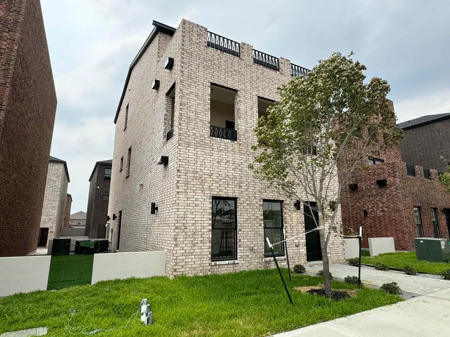 210 Veracruz Dr., Laredo, TX 78045 - Image #2