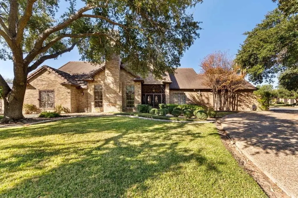 810 Eaton Ln, Laredo, TX 78041 - Image #1