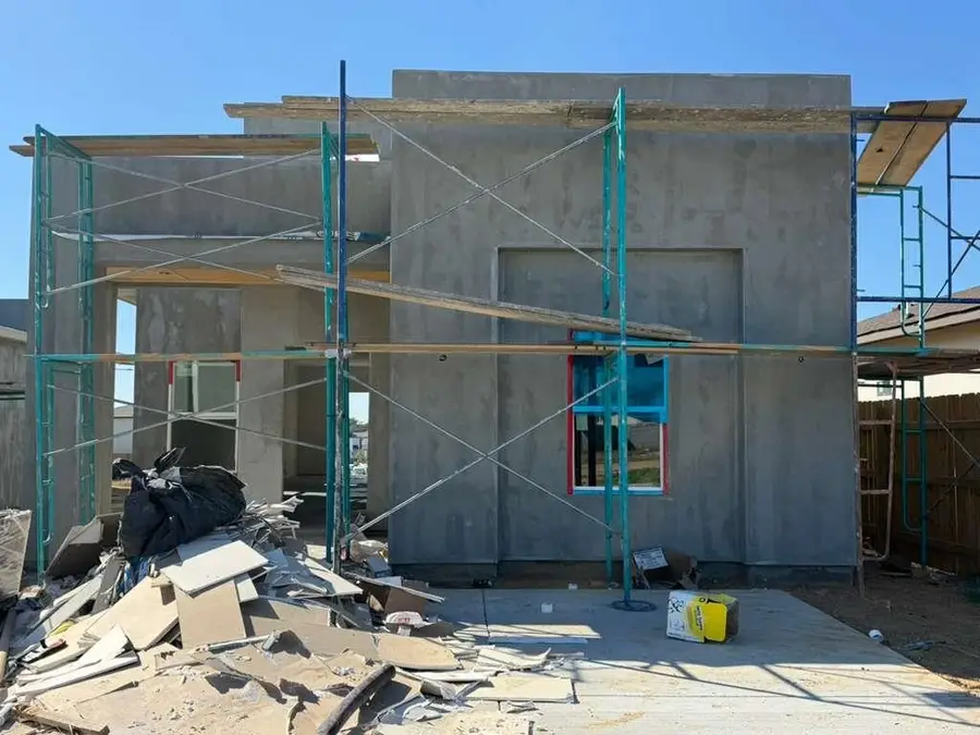 3435 Edmundo Lopez Dr., Laredo, TX 78046 - Image #2