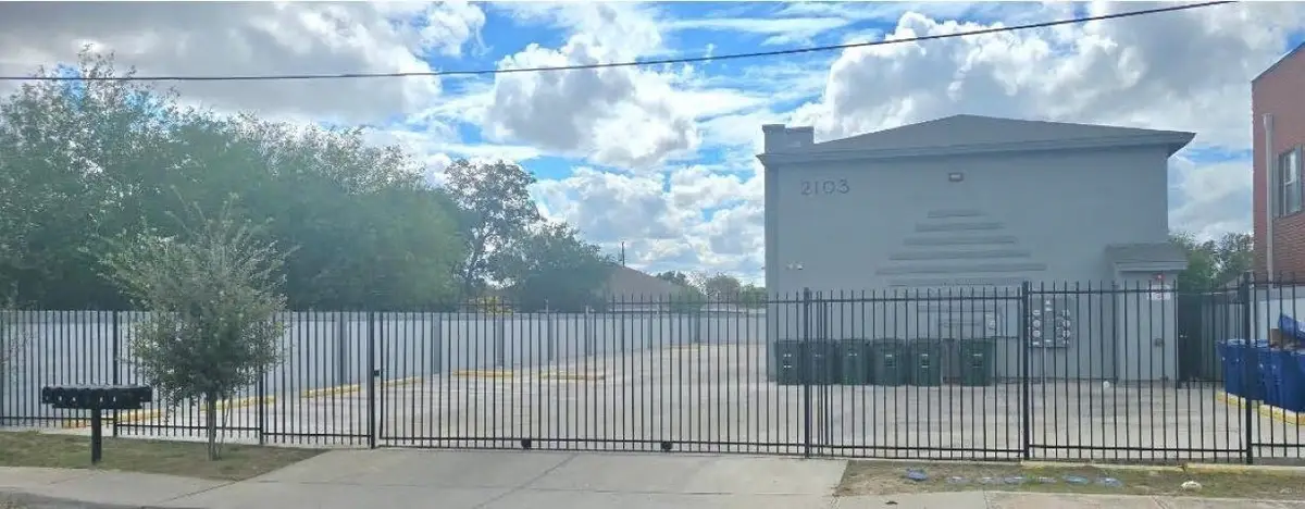 2103 Napoleon St, Laredo, TX 78043 - Image #1