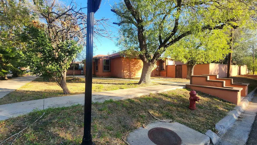 1801 Clark Blvd, Laredo, TX 78043-2320 - Image #2