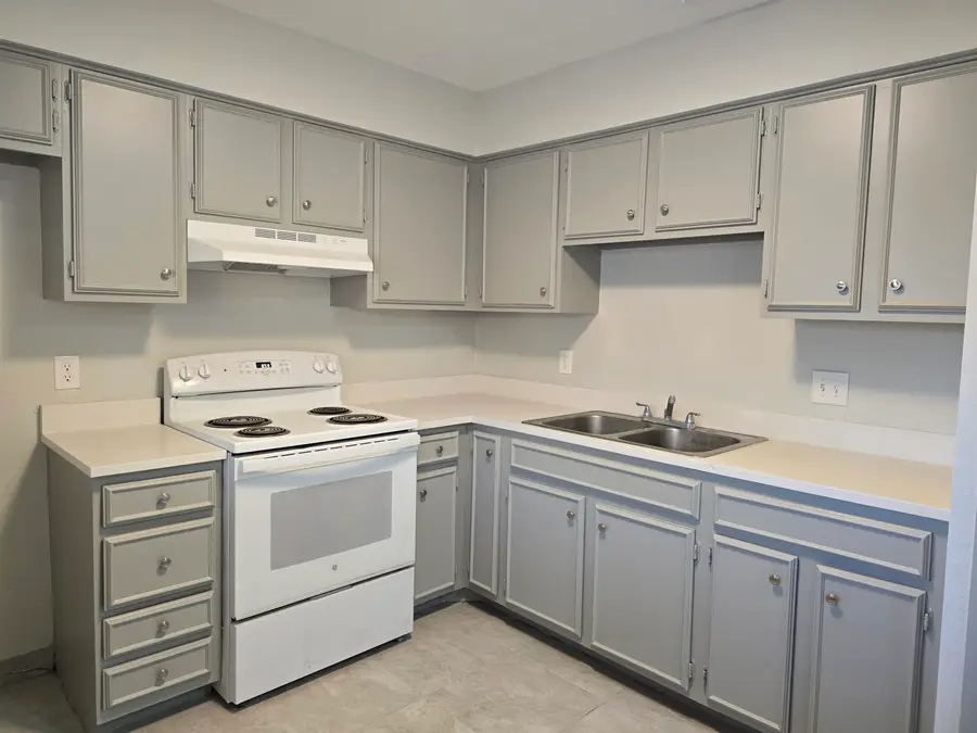 304 Maguey Dr, Laredo, TX 78041 - Image #2