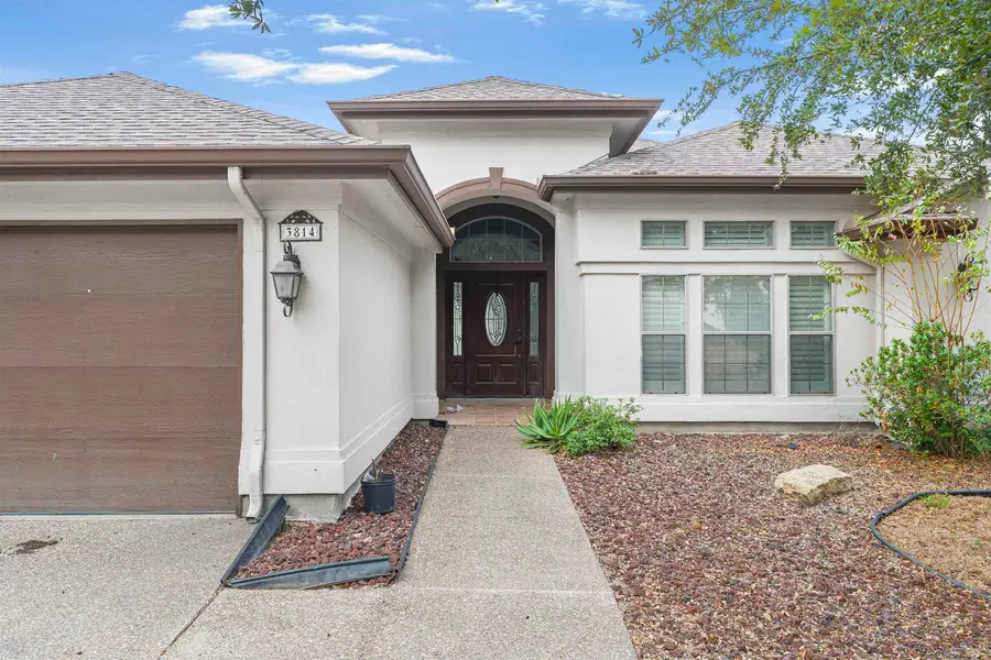 3814 Sandcliff Dr, Laredo, TX 78045 - Image #2