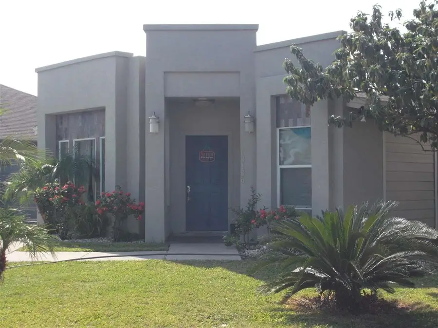 13136 Kickapoo Dr, Laredo, TX 78045 - Image #2