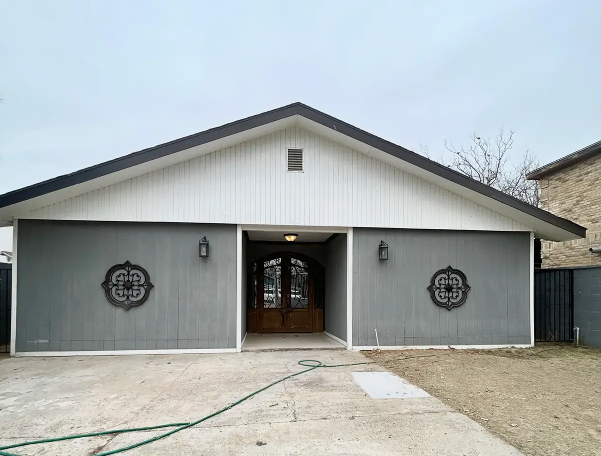 222 Segovia Dr, Laredo, TX 78046 - Image #1