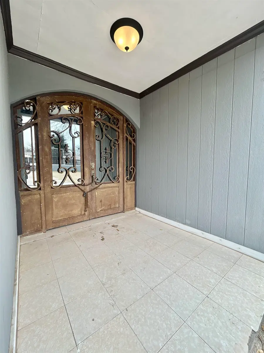 222 Segovia Dr, Laredo, TX 78046 - Image #2