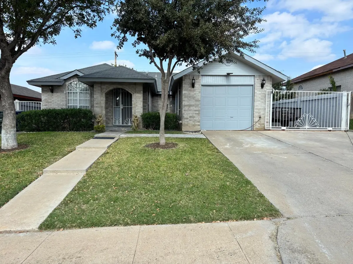 3710 Pine St, Laredo, TX 78046 - Image #1