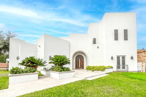 3002 Swift Dr, LAREDO, TX 78041