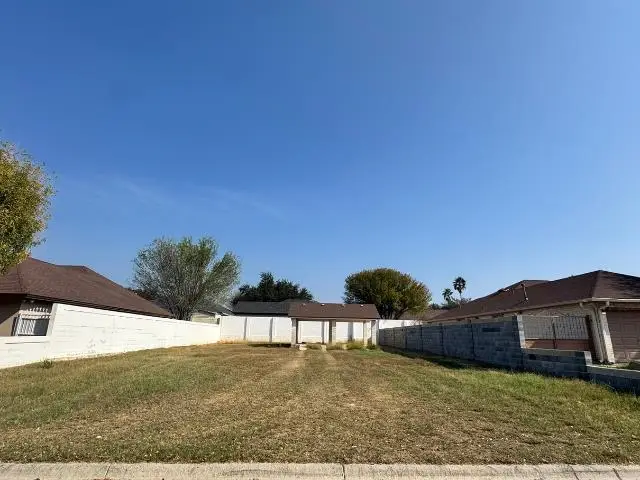9031 Lady Di Lp, Laredo, TX 78045 - Image #2