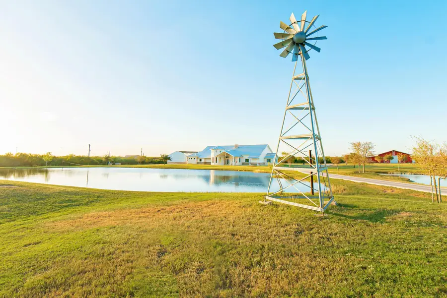 382 San Juan Rd, Laredo, TX 78045 - Image #3