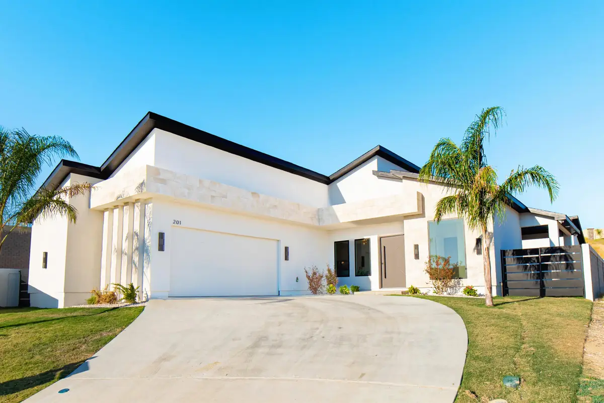 201 Sorella Loop, Laredo, TX 78045 - Image #1