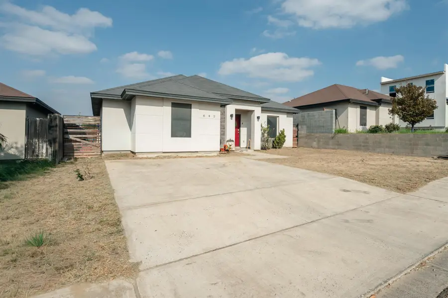 642 Sam Bratton Dr., Laredo, TX 78046 - Image #3