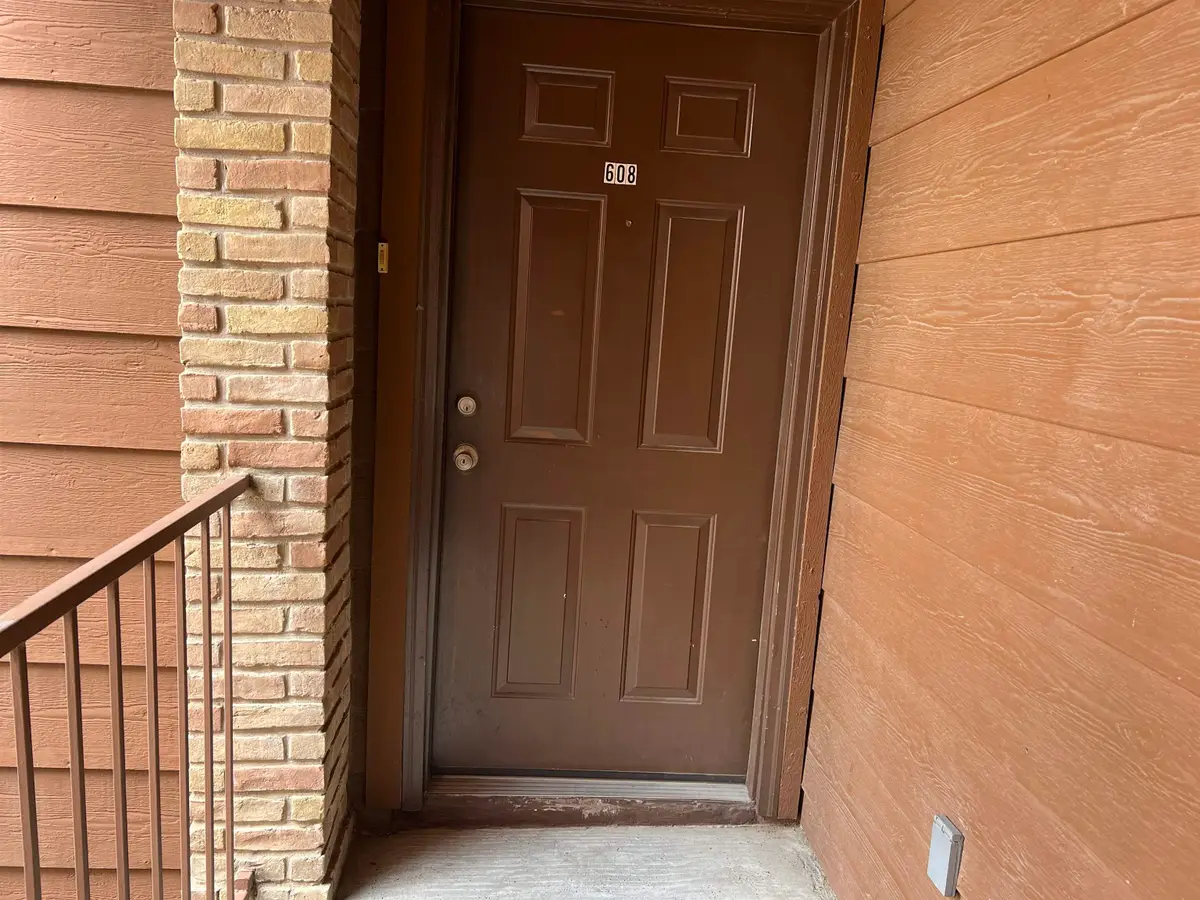 1752 Tiara Trl, Laredo, TX 78045 - Image #1