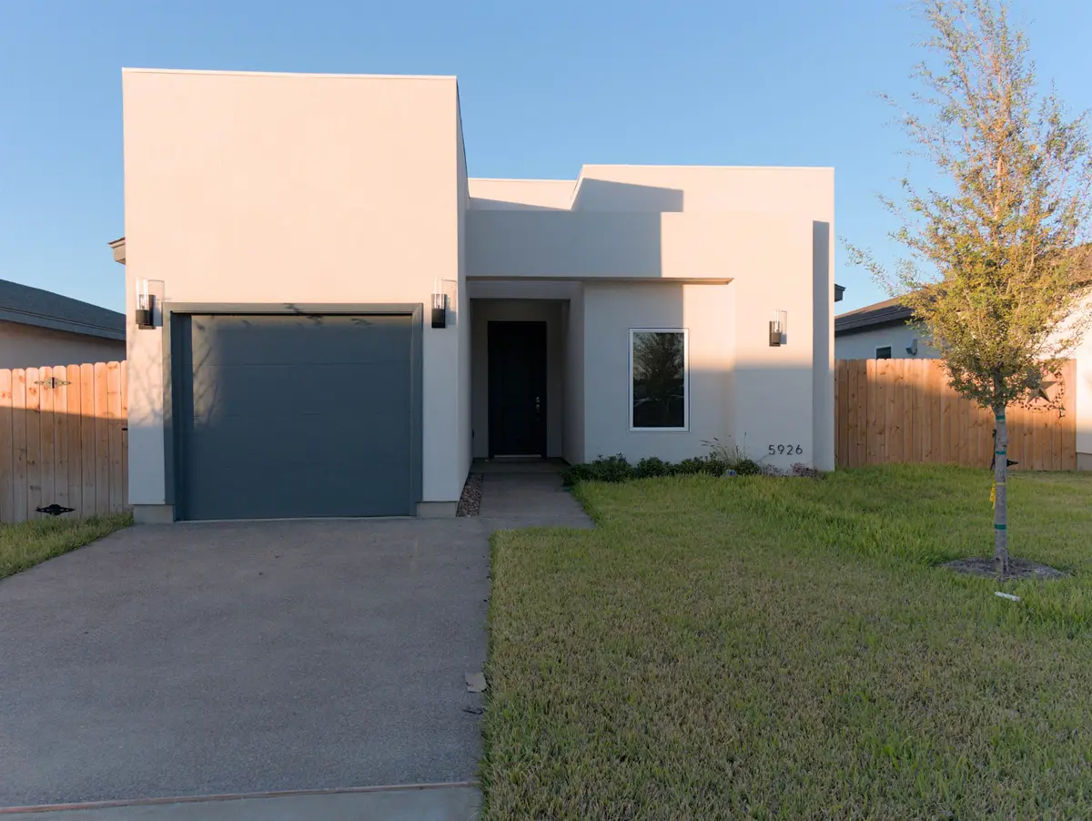 5926 Heather Loop, Laredo, TX 78046 - Image #1