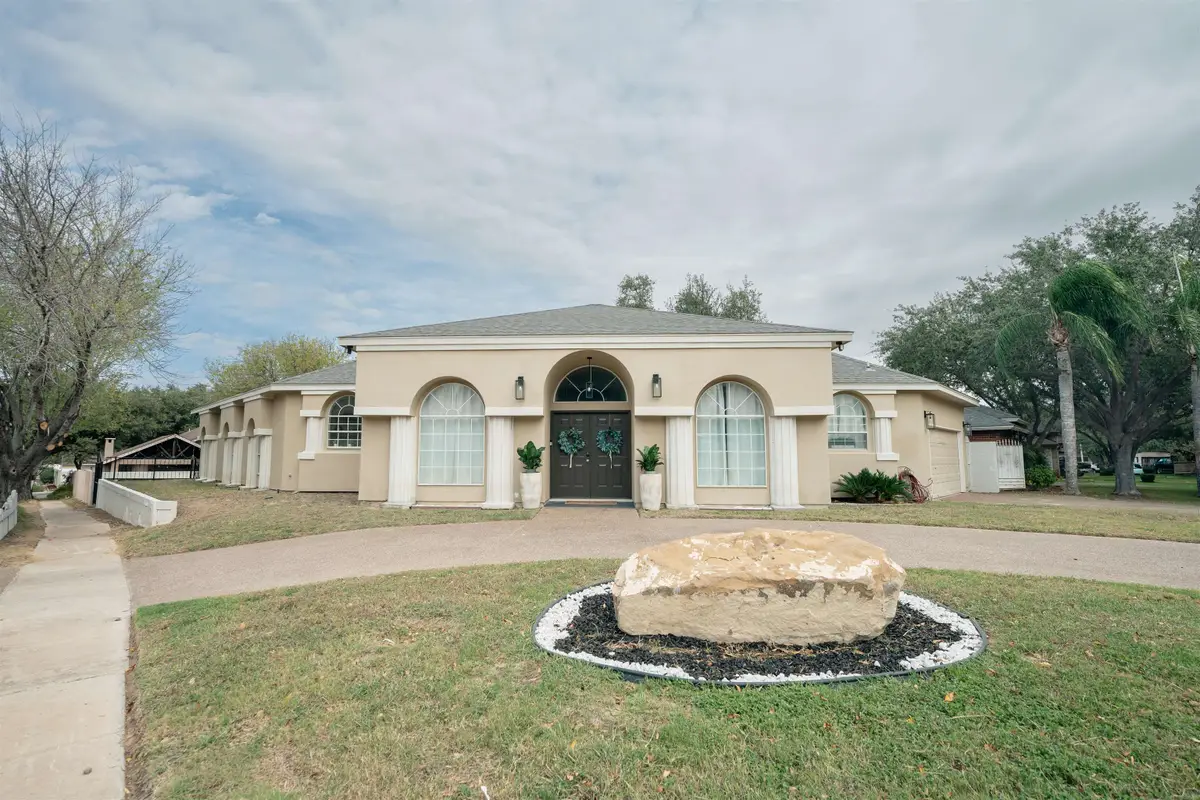 1502 White Tail Ln, Laredo, TX 78043 - Image #1