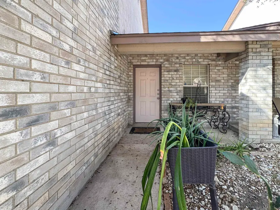 8801 McPherson Rd, Laredo, TX 78045 - Image #2