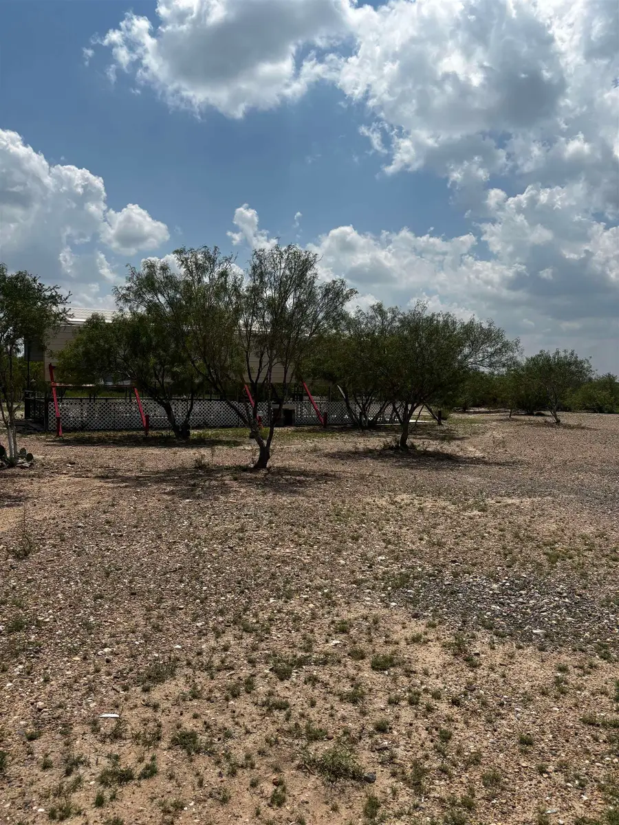 439 Ranch Road 7016C, Laredo, TX 78043 - Image #2