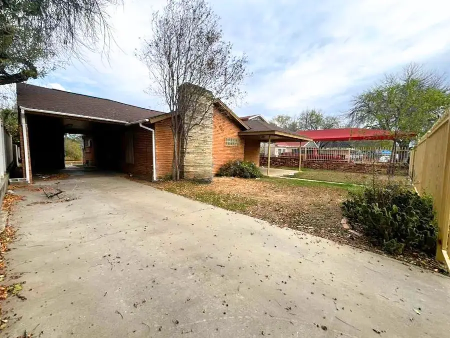 2116 Garfield St, Laredo, TX 78043 - Image #2