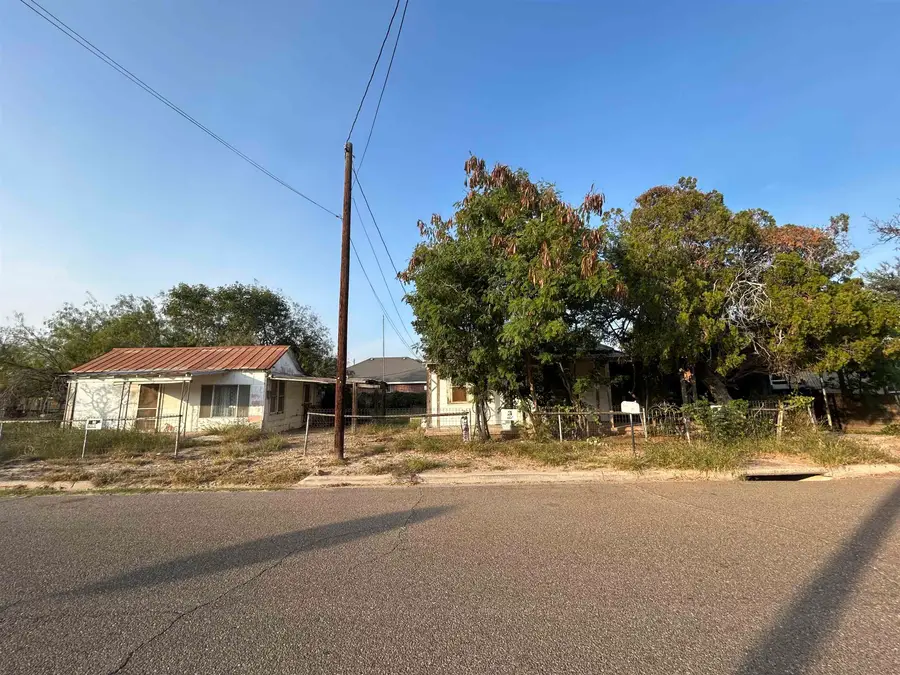 1912 Garza St, Laredo, TX 78040 - Image #2