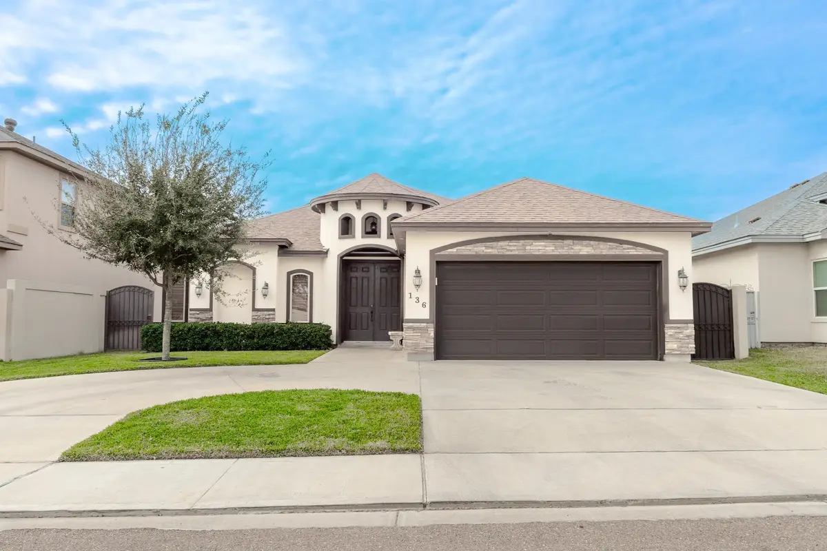 136 Chisos Oak Dr, Laredo, TX 78045 - Image #1