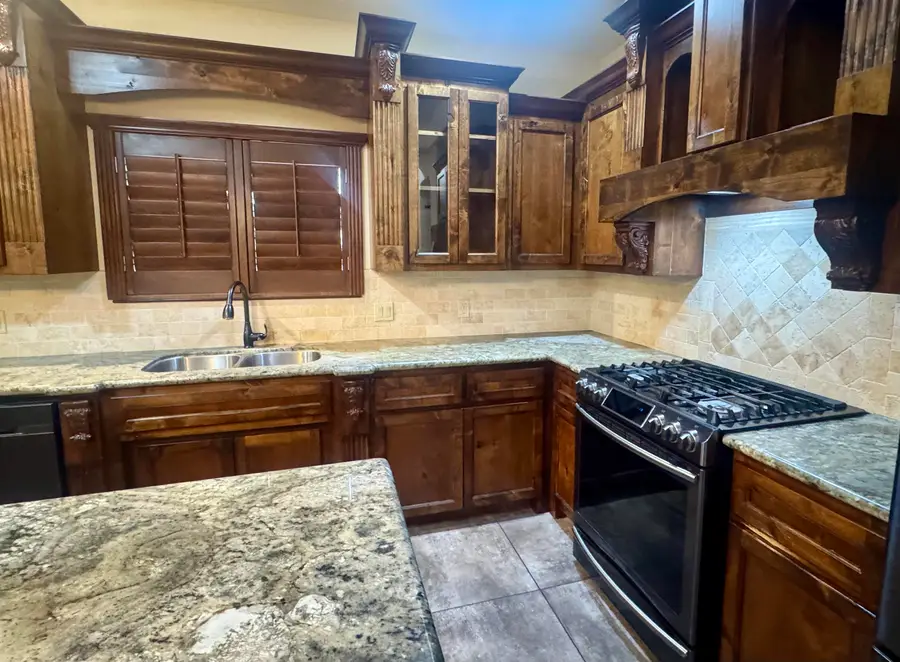 136 Chisos Oak Dr, Laredo, TX 78045 - Image #3