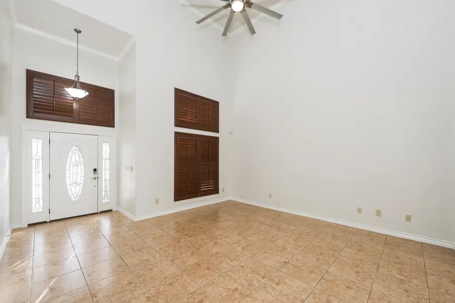 3118 Dos Reales Lp, Laredo, TX 78045 - Image #2