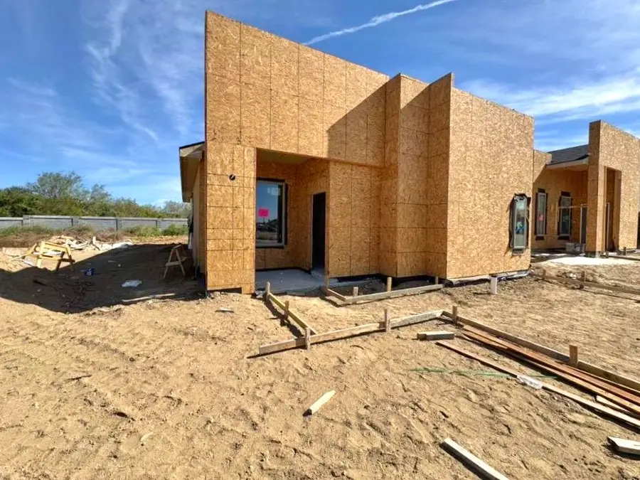 109 Faith Dr., Laredo, TX 78043 - Image #2