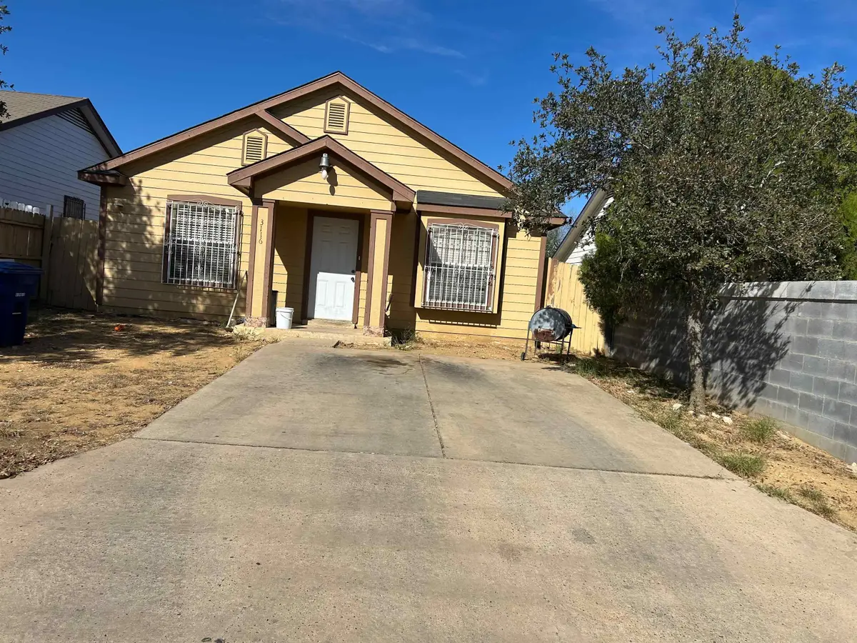 3116 Amazon Ct, Laredo, TX 78046 - Image #1