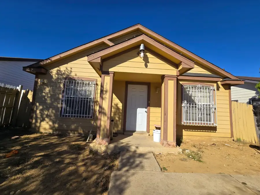 3116 Amazon Ct, Laredo, TX 78046 - Image #2