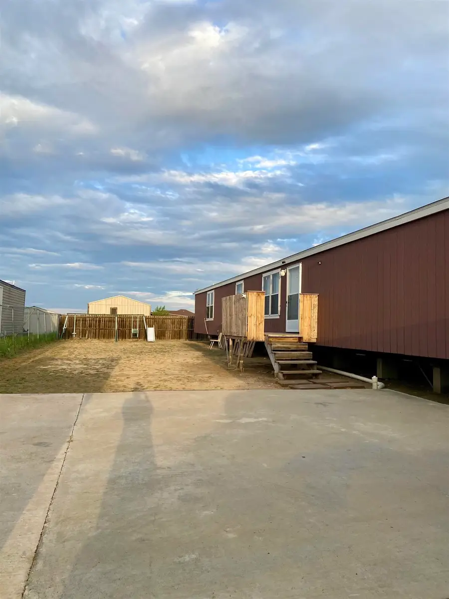 2711 Slowriver Ct, Laredo, TX 78046 - Image #2