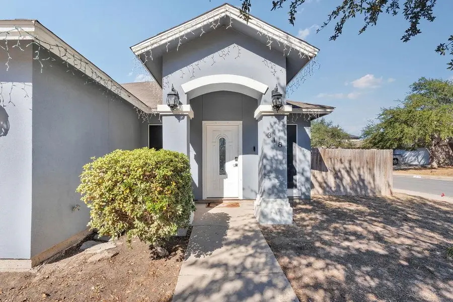 318 Gilman Rd, Laredo, TX 78046-5181 - Image #3