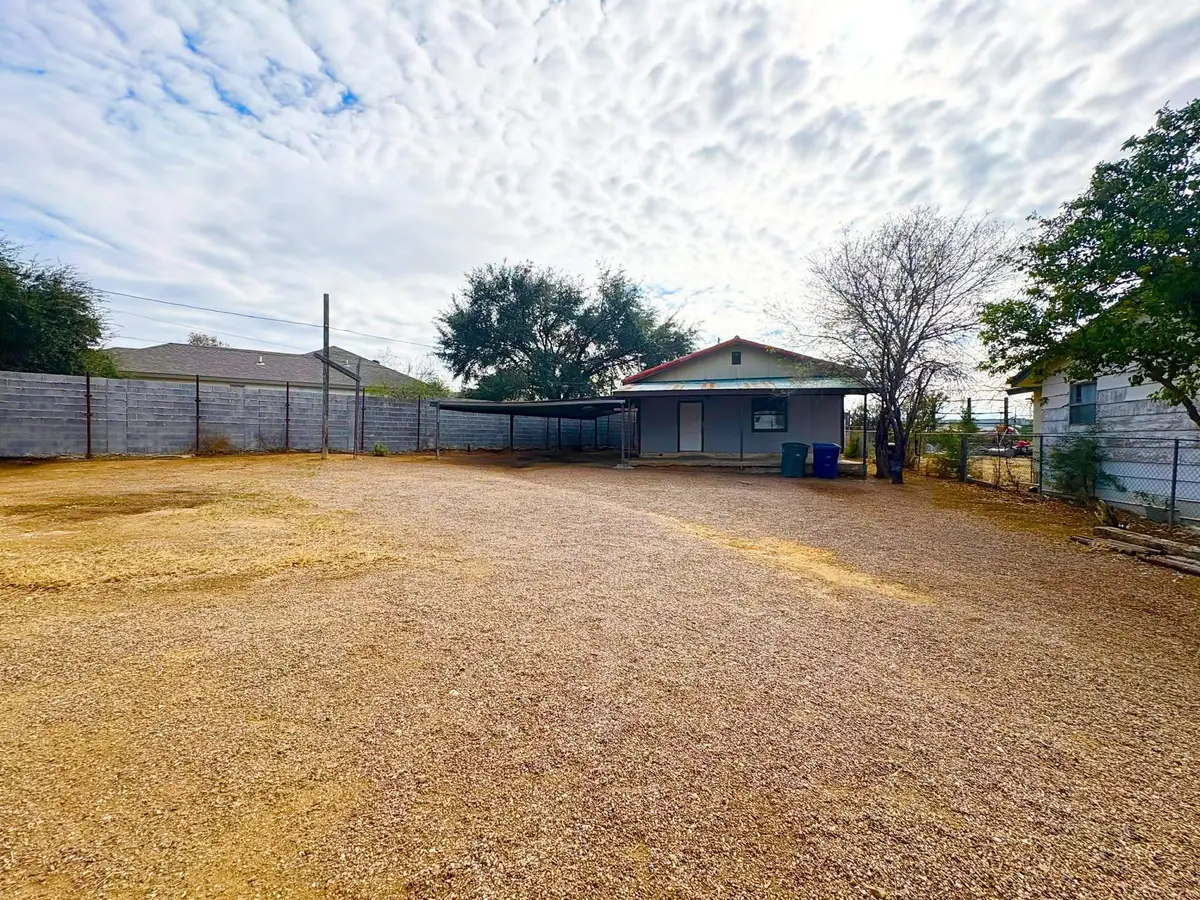 4123 Pecan Cir Dr, Laredo, TX 78046-46 - Image #1